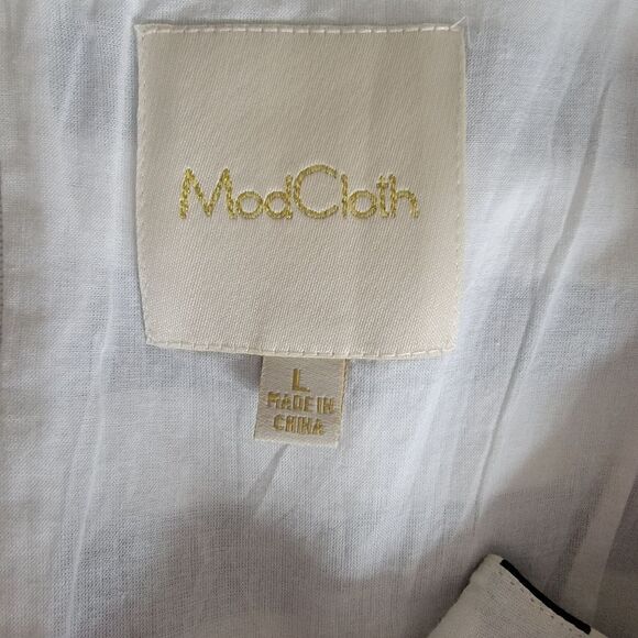 ModCloth Striped Fit and Flair Dress. Size L. - Picture 9 of 11